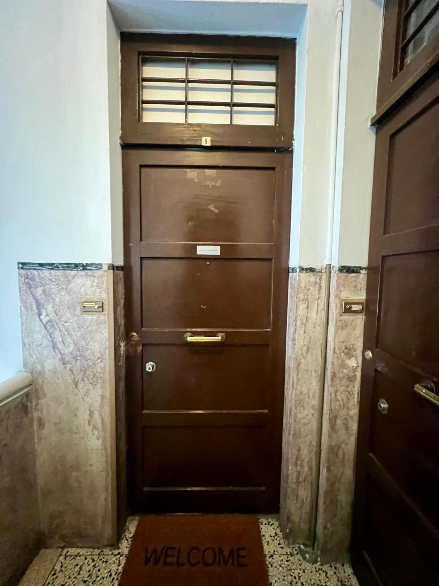 Scandellari Apartments - Stylish Stay For Two Guests Bologna Bagian luar foto