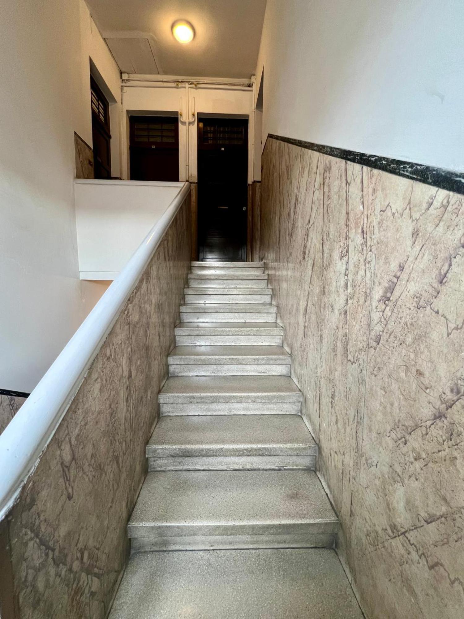 Scandellari Apartments - Stylish Stay For Two Guests Bologna Bagian luar foto