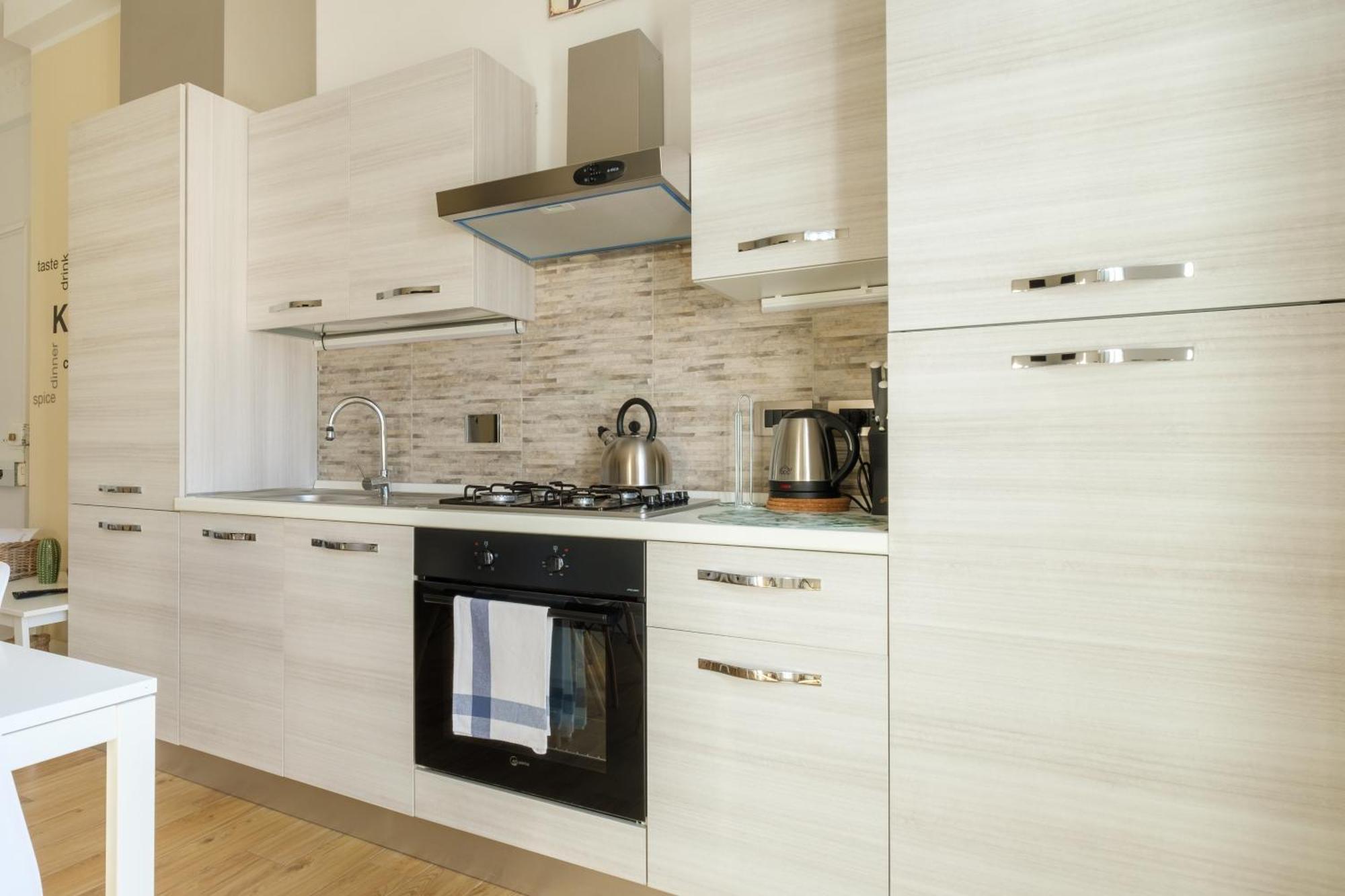 Scandellari Apartments - Stylish Stay For Two Guests Bologna Bagian luar foto
