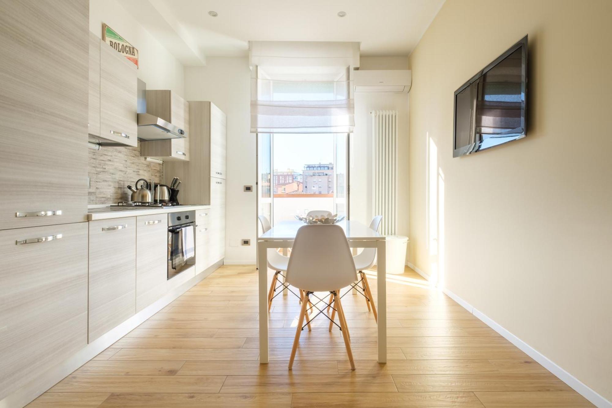 Scandellari Apartments - Stylish Stay For Two Guests Bologna Bagian luar foto
