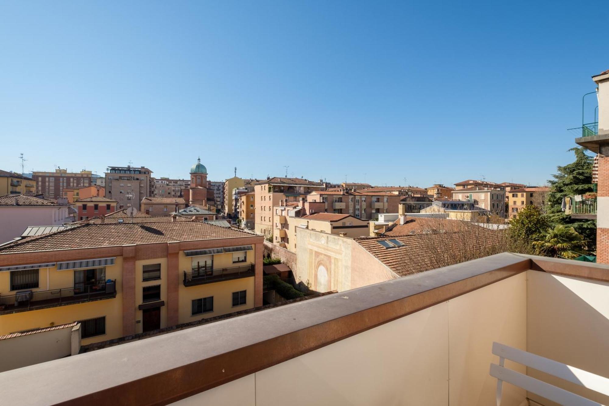 Scandellari Apartments - Stylish Stay For Two Guests Bologna Bagian luar foto