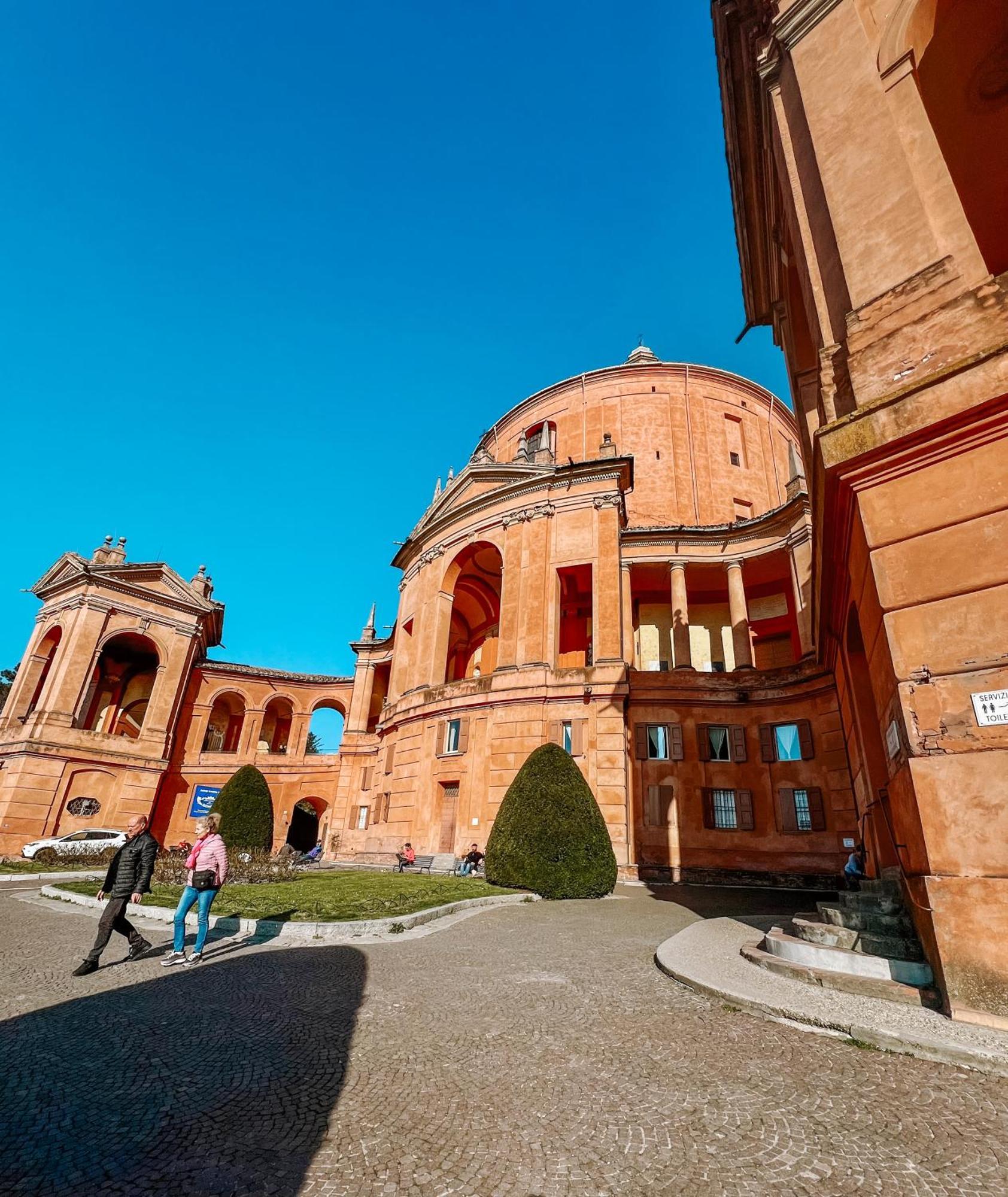 Scandellari Apartments - Stylish Stay For Two Guests Bologna Bagian luar foto